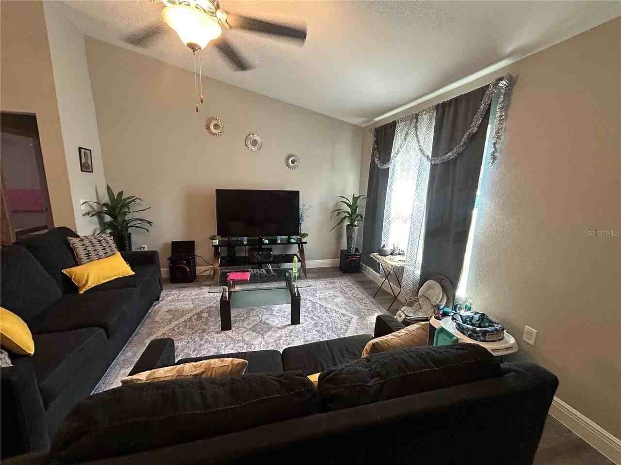 51 Fir Dr - Photo 3 of 13