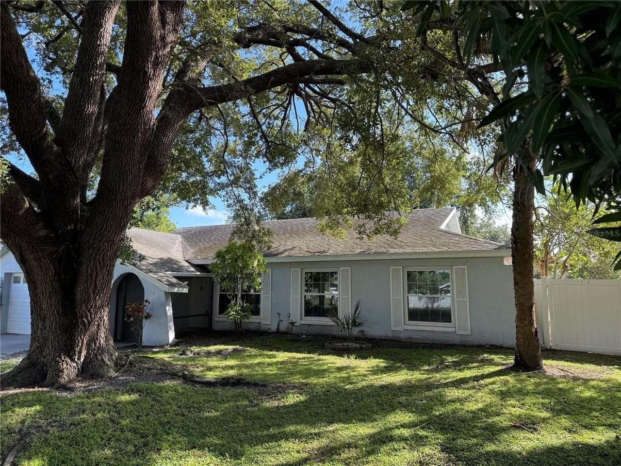 12715 Montana Woods Ln - Photo 3 of 31