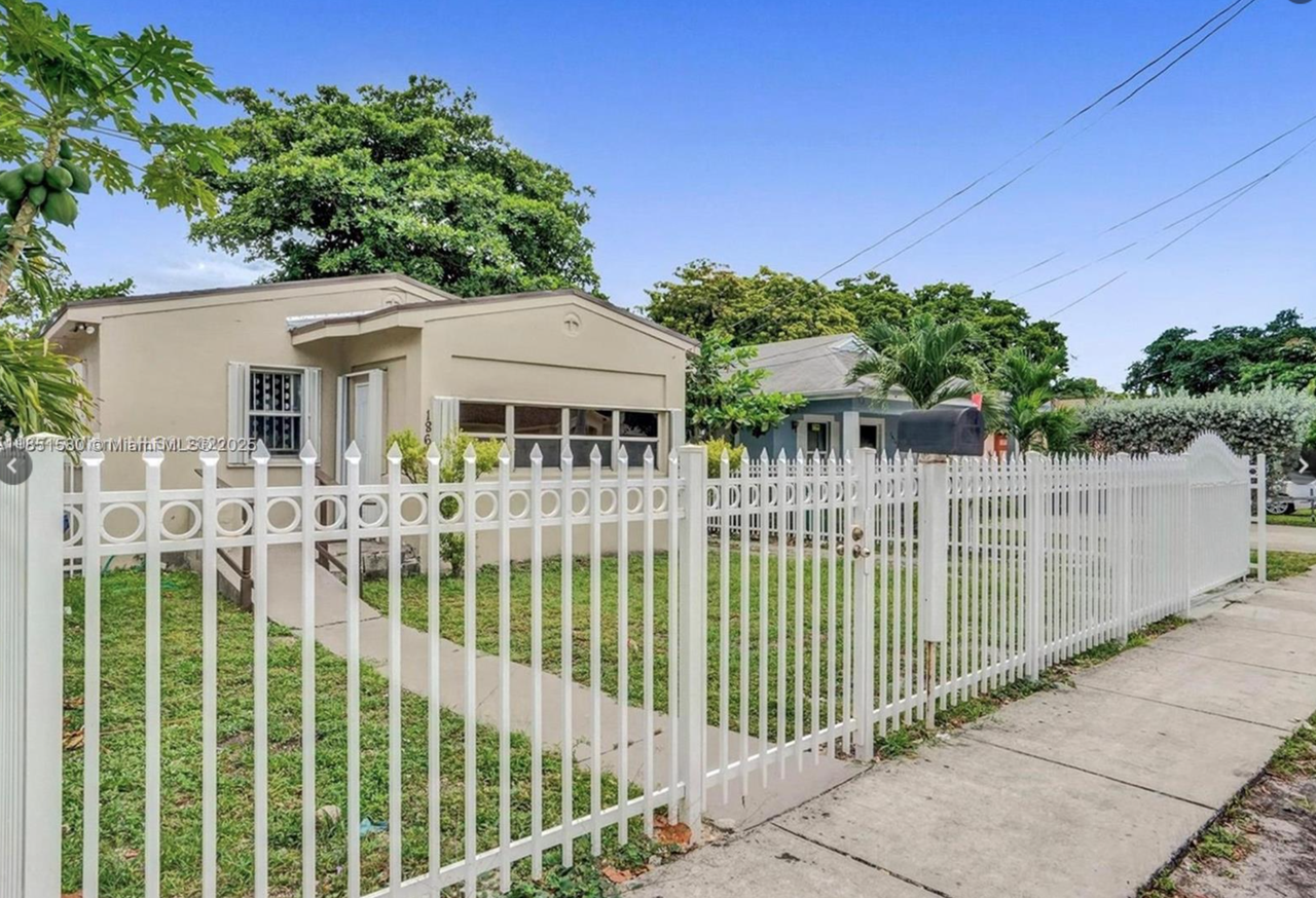 1868 Nw 64th St - Photo 2 of 8