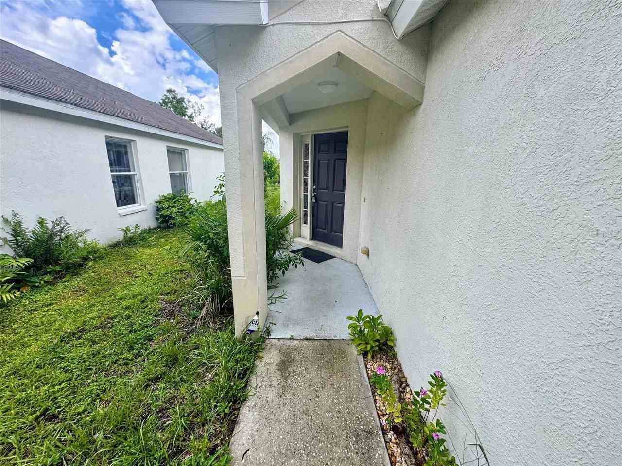 7406 Oxford Garden Cir - Photo 5 of 28