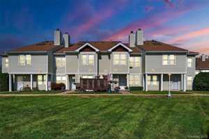 featured image of 2117 Whispering Hls