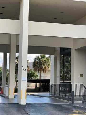 300 Lake Marina Ave #6C - Photo 3 of 35