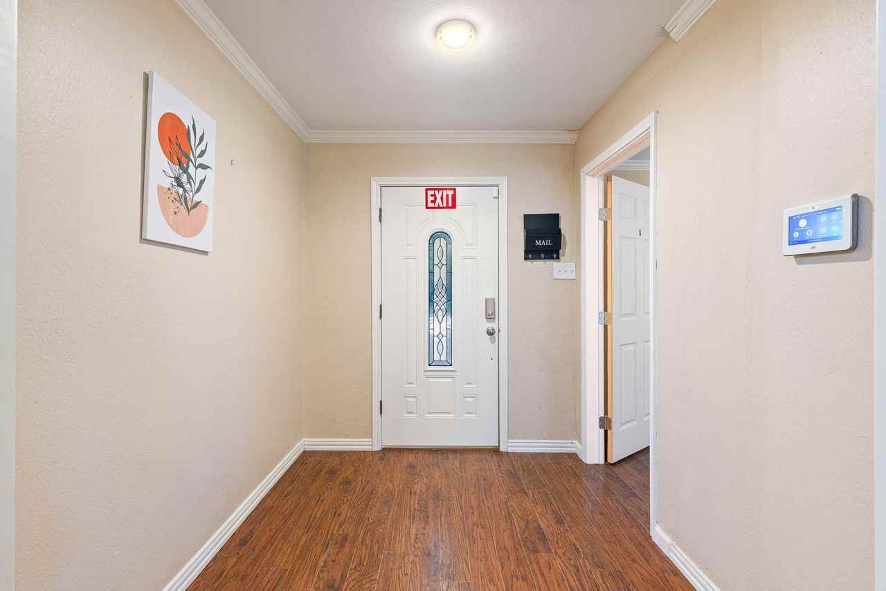 Dazzle Dr - Photo 3 of 8