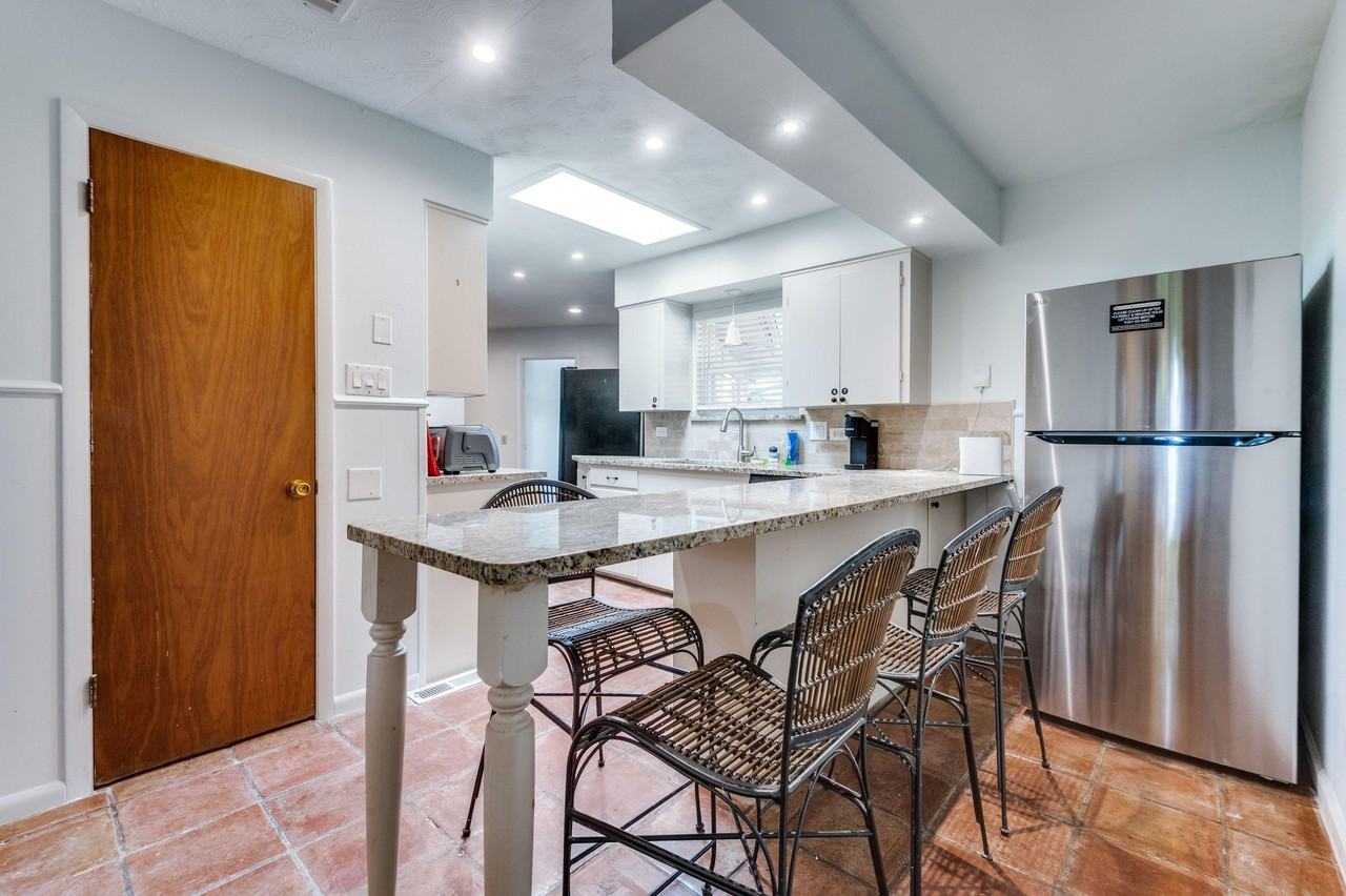 Springwood Pl - Photo 3 of 10