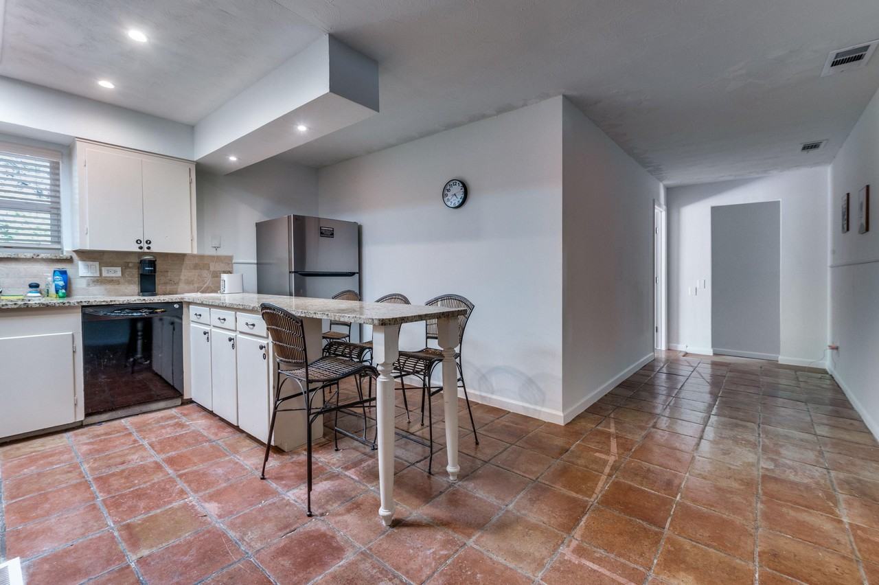 Springwood Pl - Photo 4 of 10