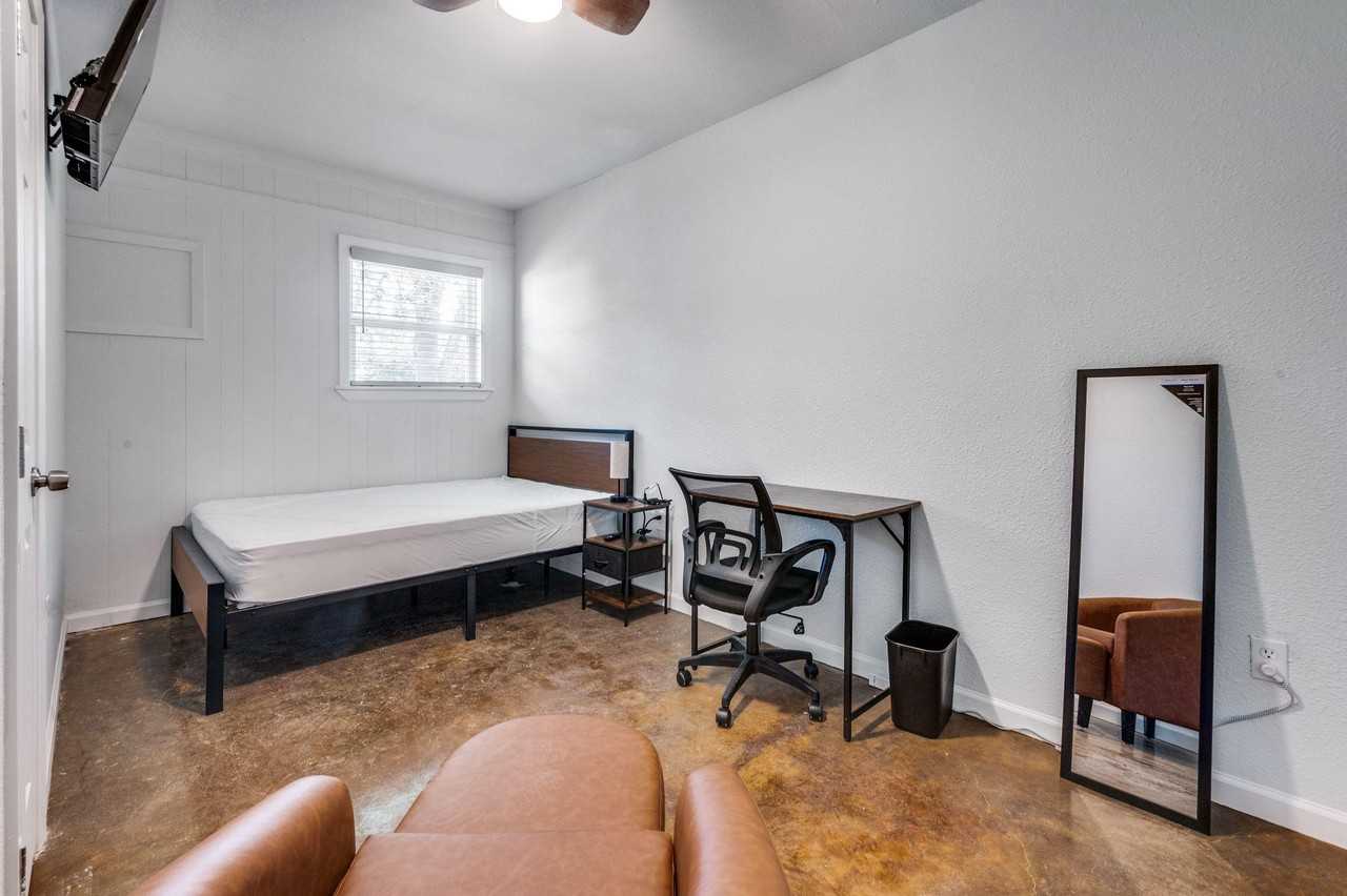 Springwood Pl - Photo 7 of 10