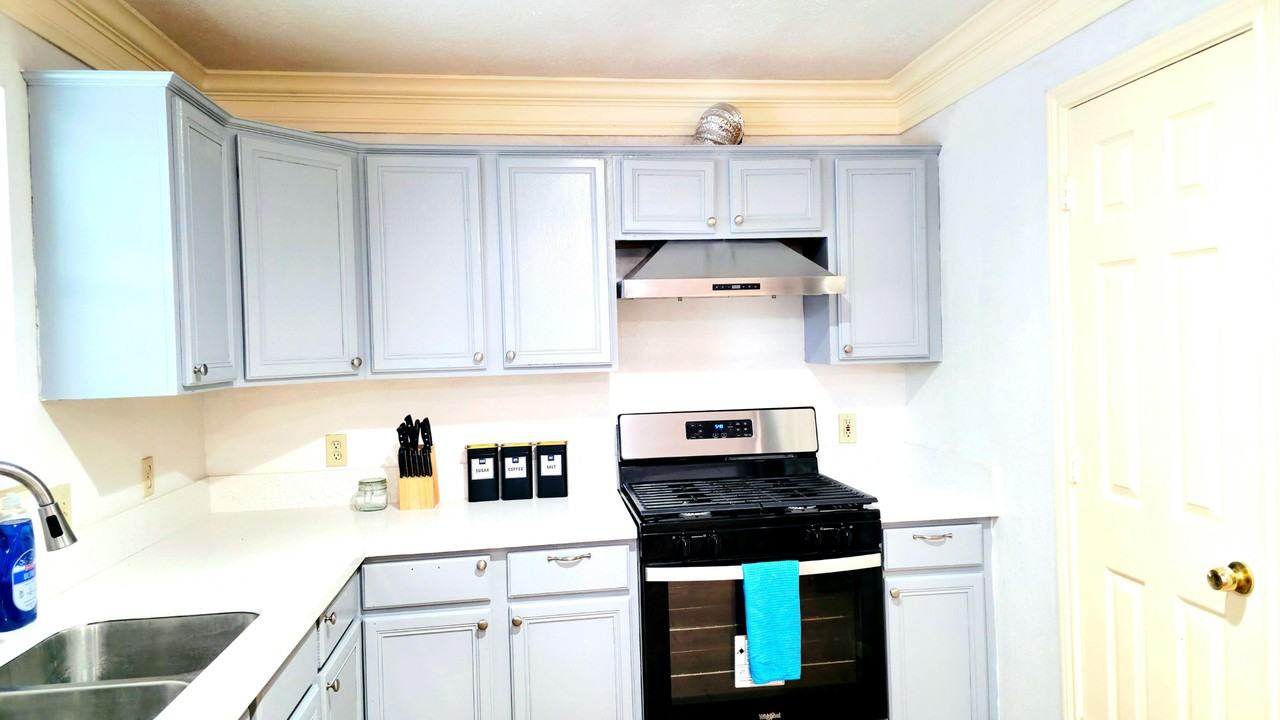 Halldale Dr - Photo 7 of 18