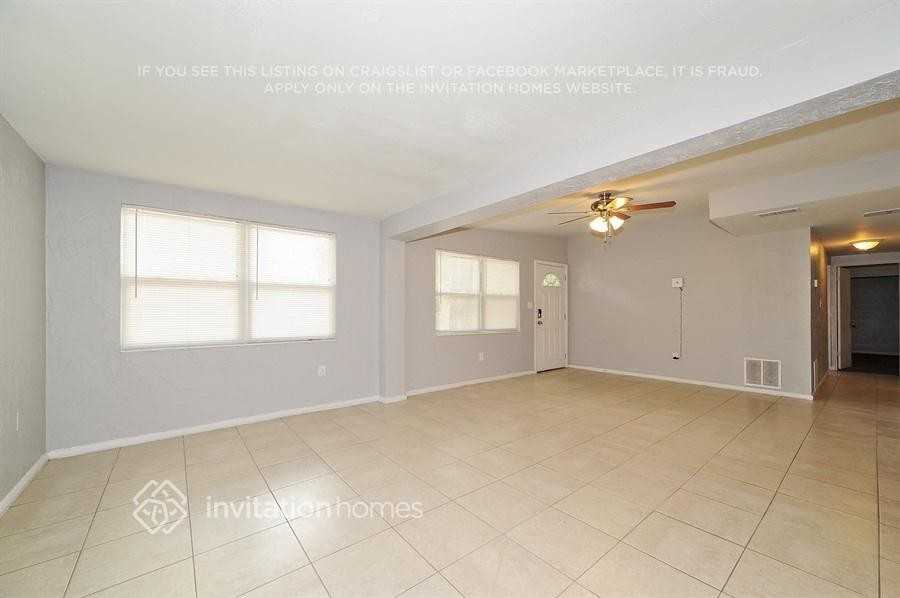 9501 88th Way - Photo 2 of 20