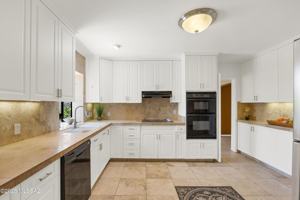 featured image of 300 N Country Club Rd