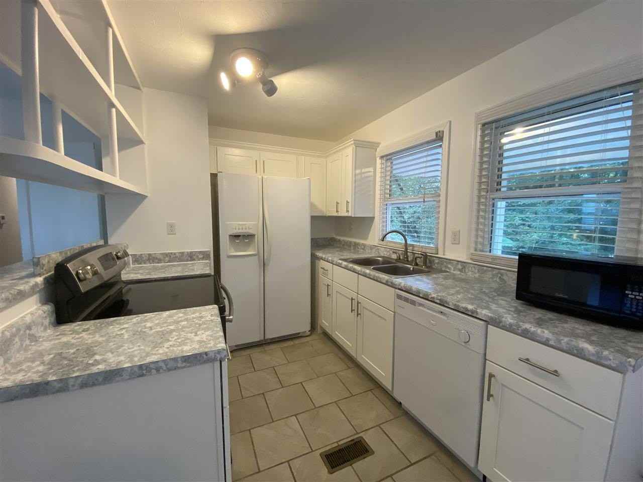 414 Prince St - Photo 4 of 21