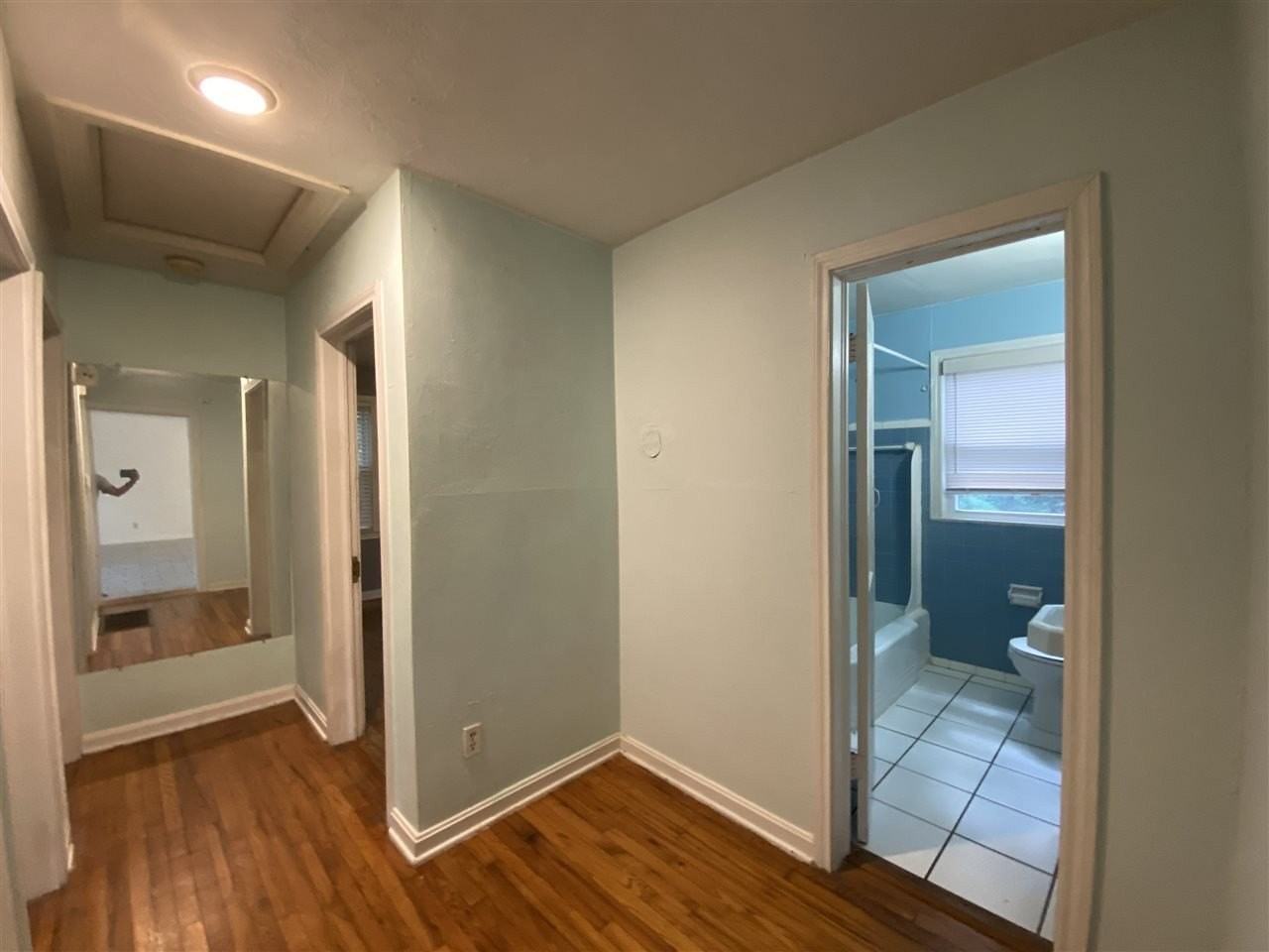 414 Prince St - Photo 5 of 21