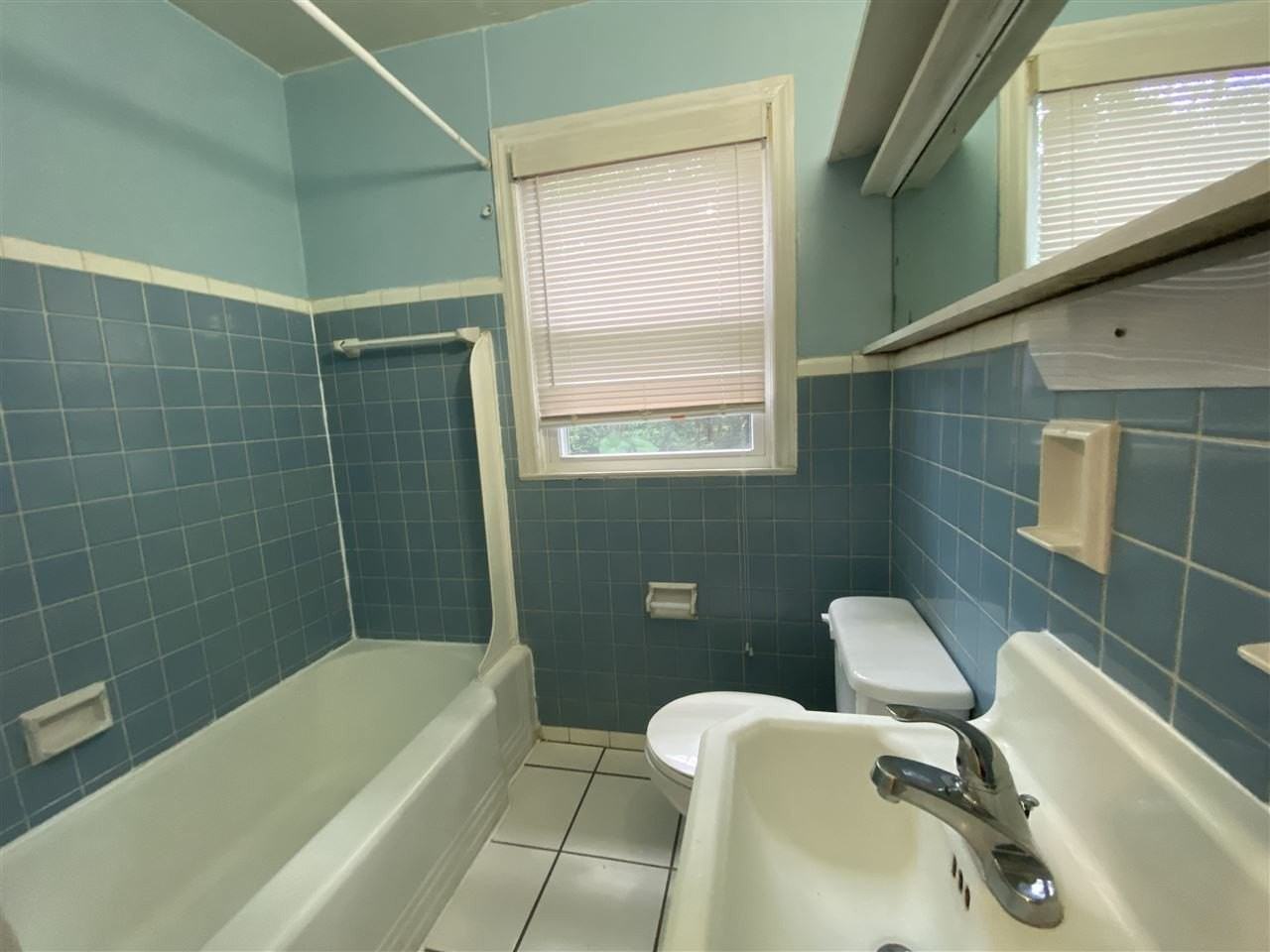 414 Prince St - Photo 6 of 21