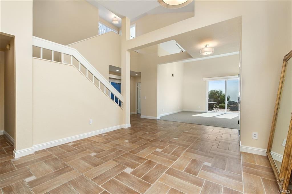 12 Haverhill Rd - Photo 2 of 8