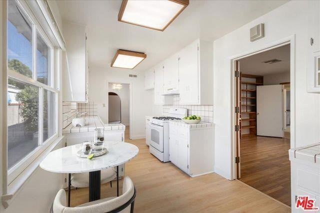 12848 Tiara St - Photo 3 of 8