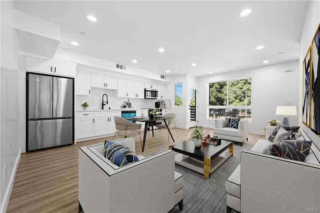 6702 Kester Ave - Photo 3 of 8