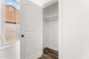 7637 Radford Ave - Photo 1 of 1