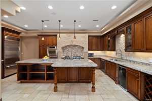 featured image of 4630 Esparto St