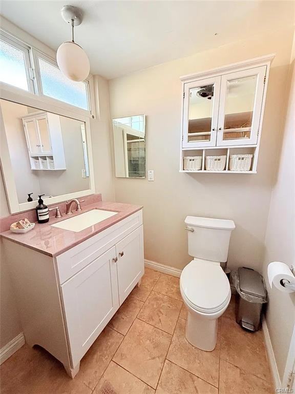 19921 Blythe St - Photo 2 of 8