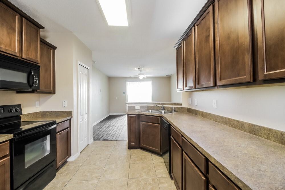 703 Lake Douglas Dr - Photo 7 of 16