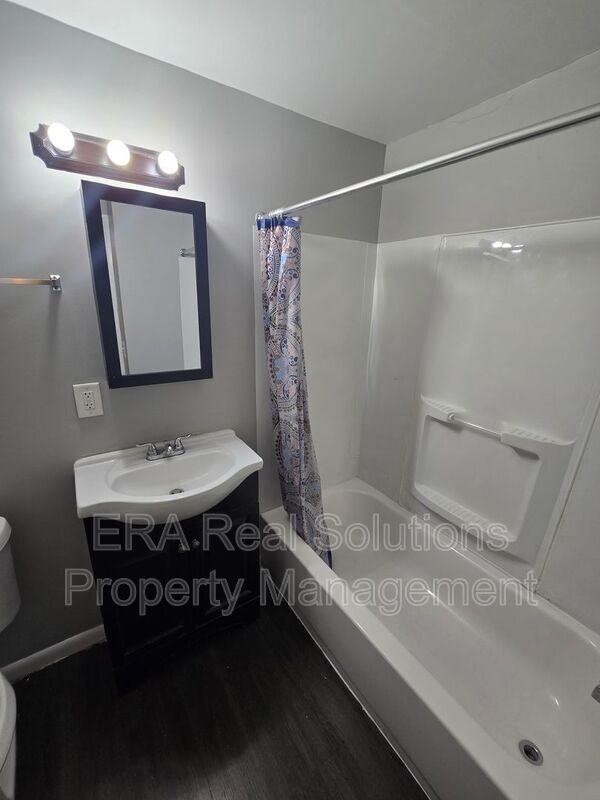 1634 E 25th Ave - Photo 3 of 27