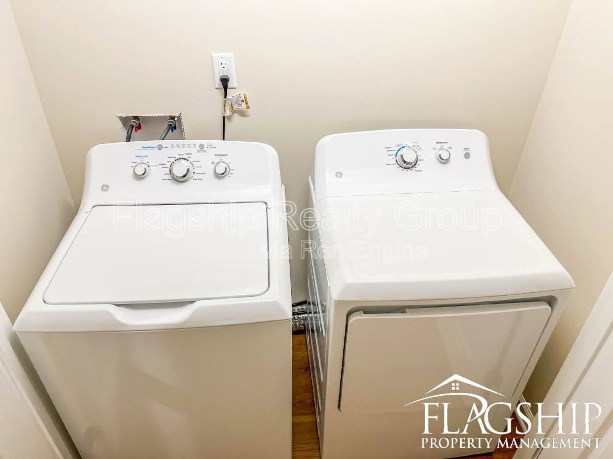 101 Glenwood Trl #B - Photo 2 of 10