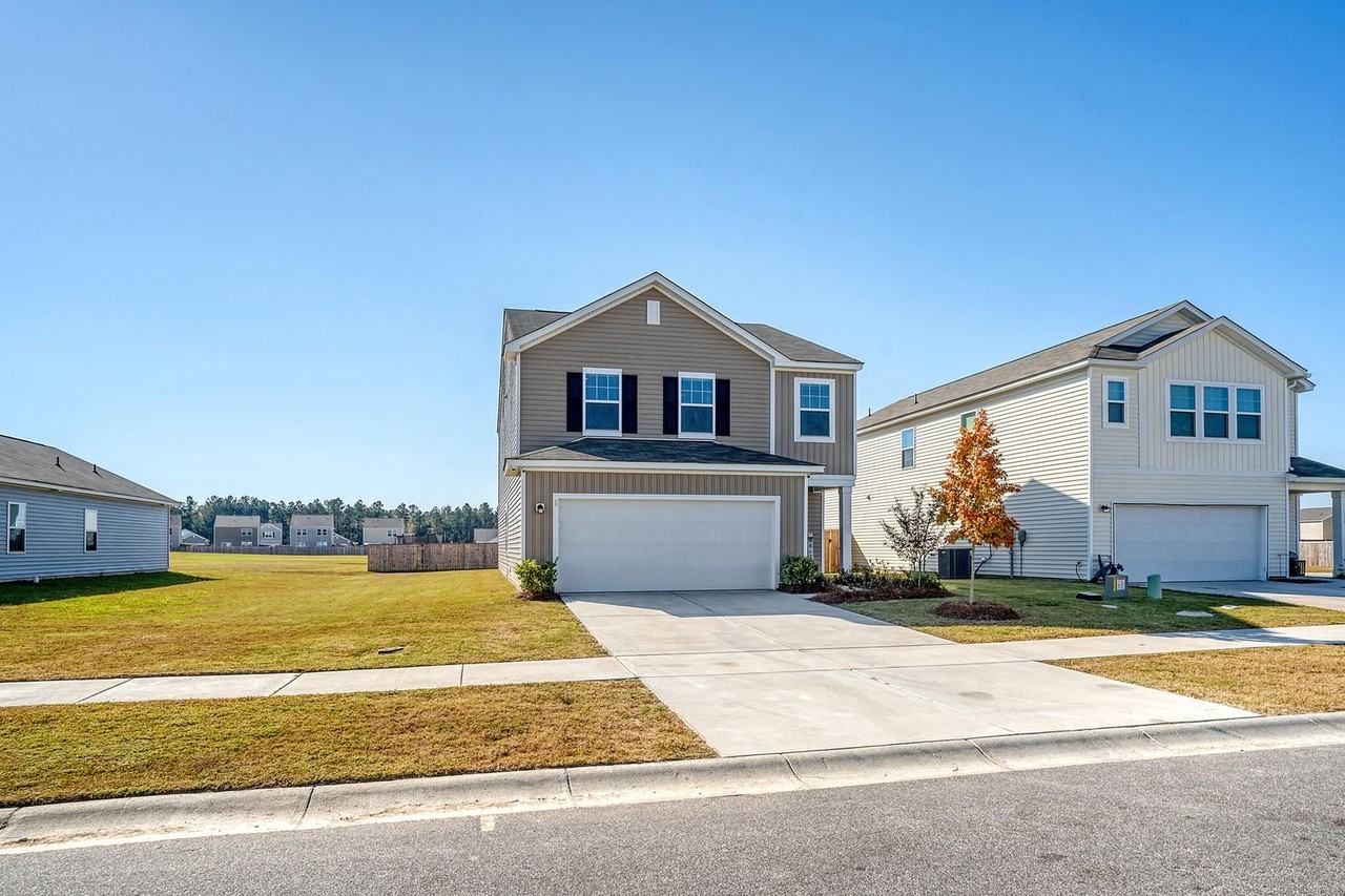 487 Pender Woods Dr - Photo 2 of 45