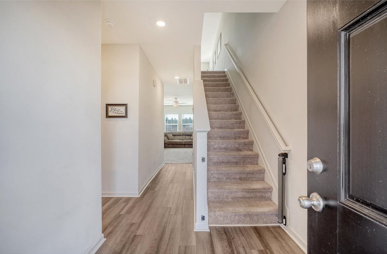 487 Pender Woods Dr - Photo 5 of 45