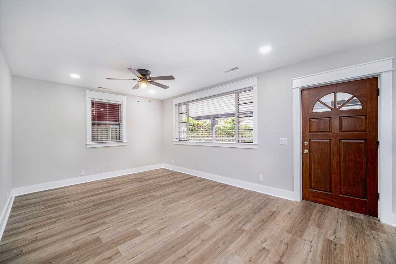 706 White Oak Dr - Photo 2 of 18