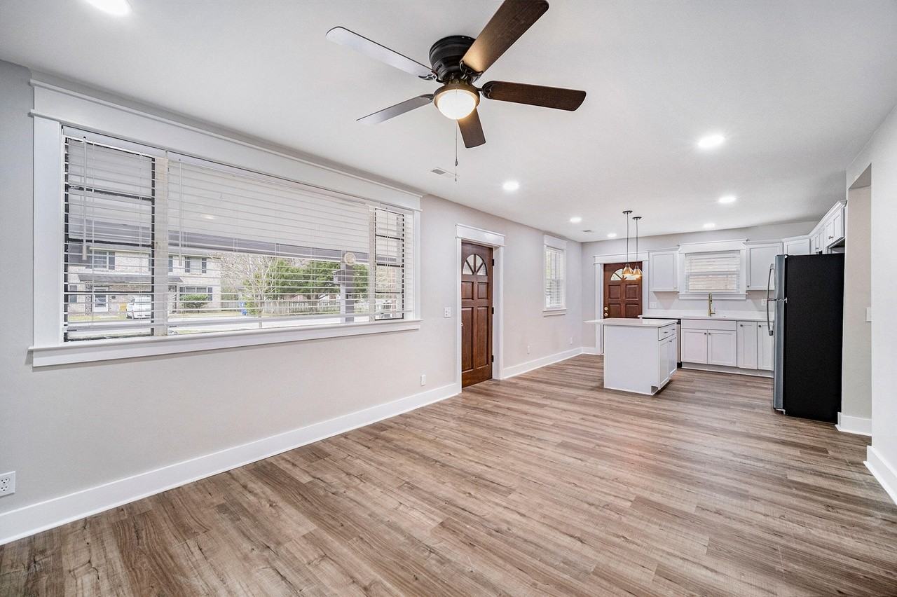 706 White Oak Dr - Photo 3 of 18