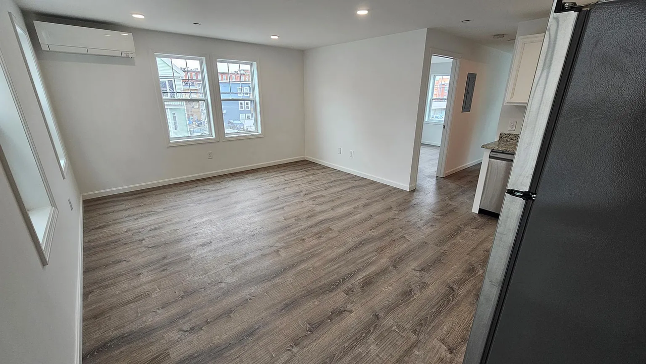 230 Appleton St #2 - Photo 2 of 9