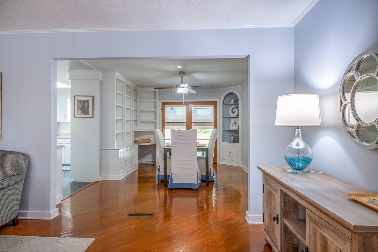 1439 Glencoe Dr Apt A #NA - Photo 4 of 21