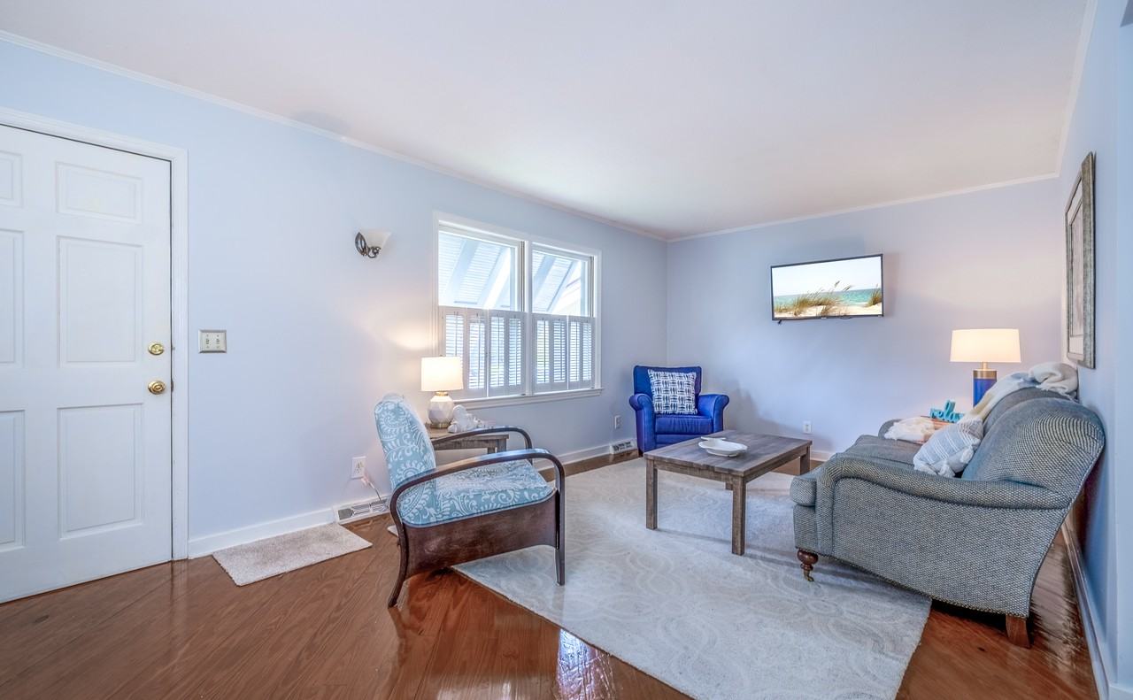 1439 Glencoe Dr Apt A #NA - Photo 6 of 21