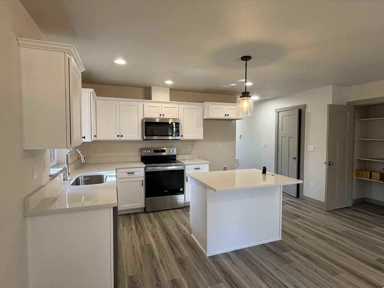 2260 Simpson St Se #2260 - Photo 3 of 23