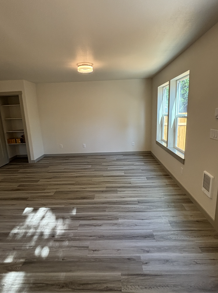 2260 Simpson St Se #2260 - Photo 5 of 23