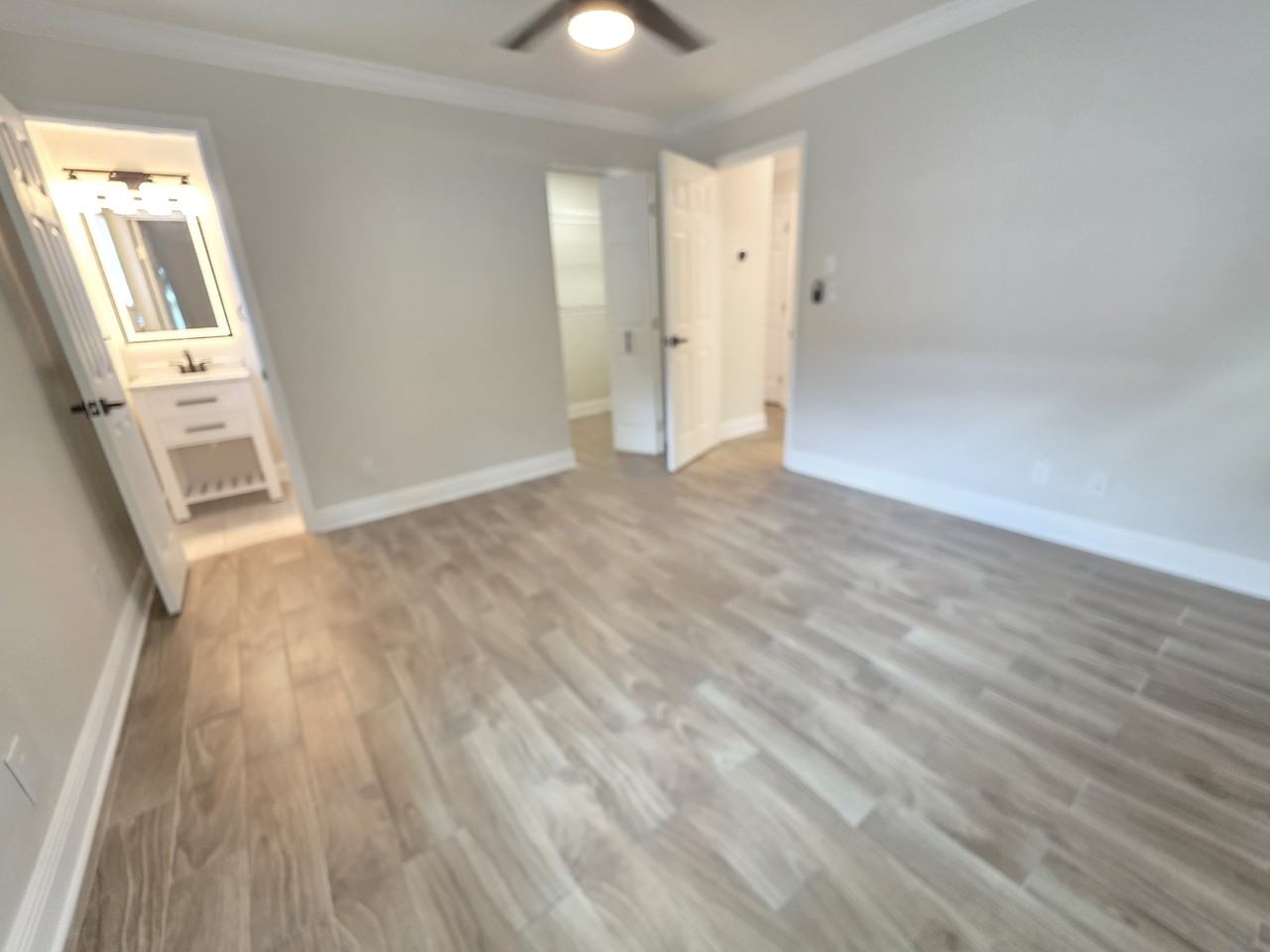 1810 Shore Acres Blvd Ne #1810 - Photo 4 of 23