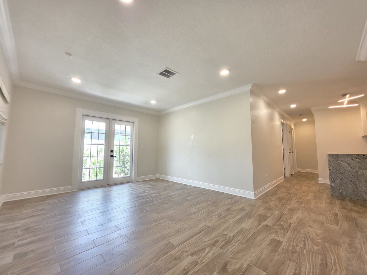 1810 Shore Acres Blvd Ne #1810 - Photo 5 of 23