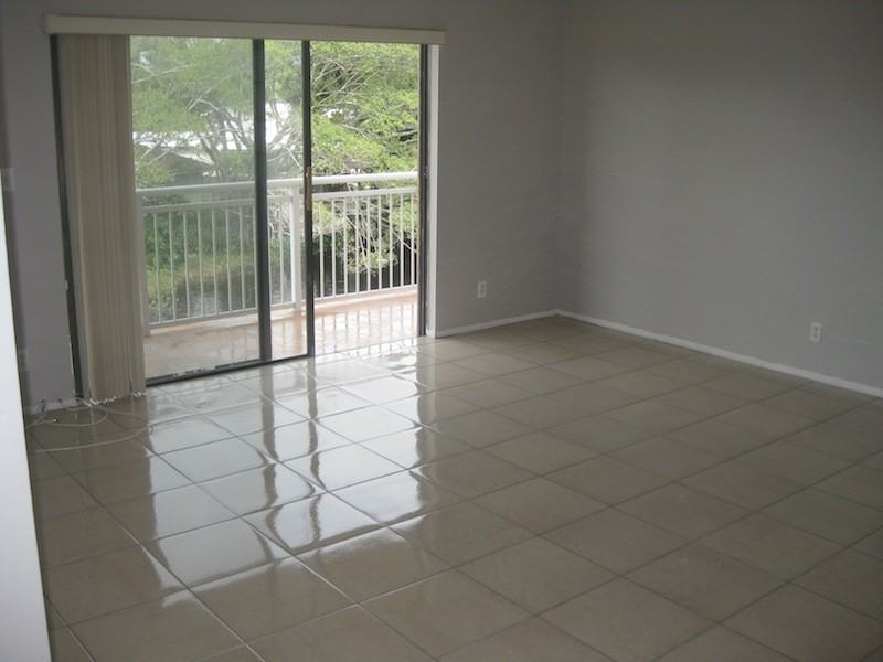 605 S Pine Island Rd