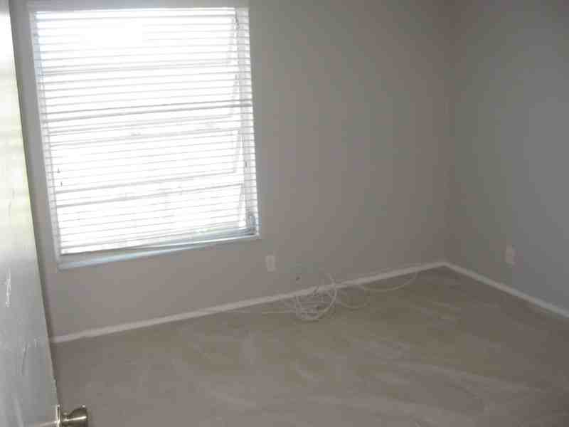 605 S Pine Island Rd #605APT304A - Photo 4 of 21