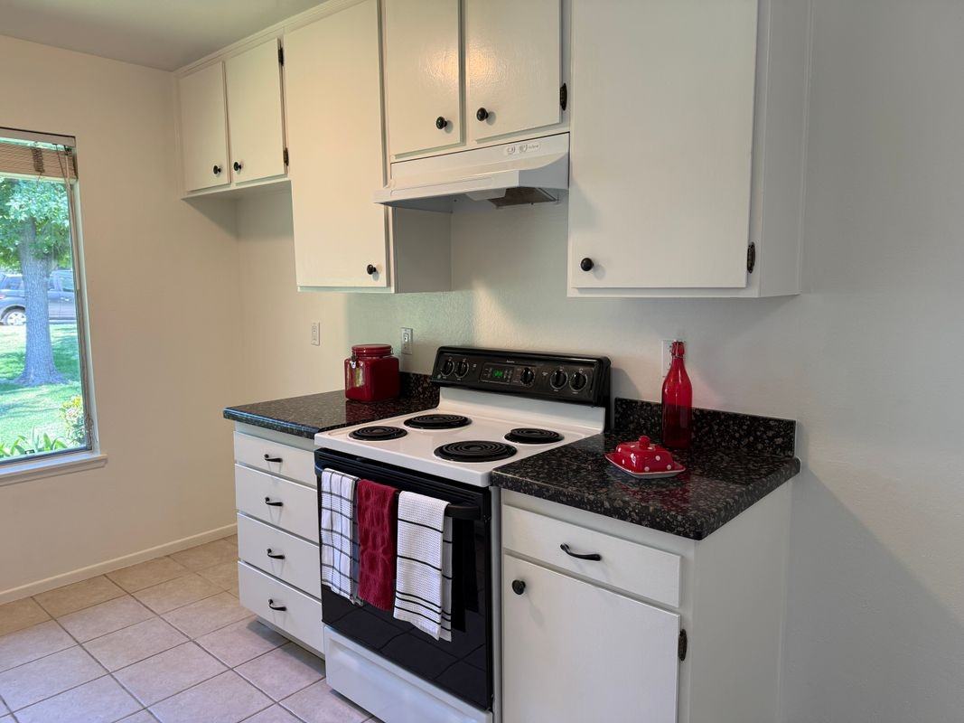 1656 Orinda Ct - Photo 2 of 20