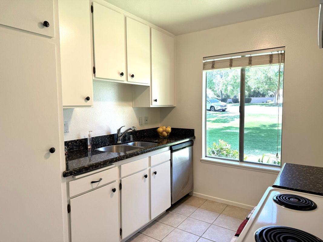 1656 Orinda Ct - Photo 3 of 20