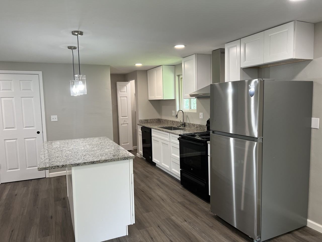 2543 Walford Drive - Photo 3 of 4