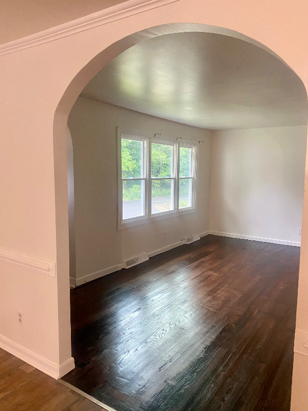 4928 Burtwood Ln - Photo 3 of 17