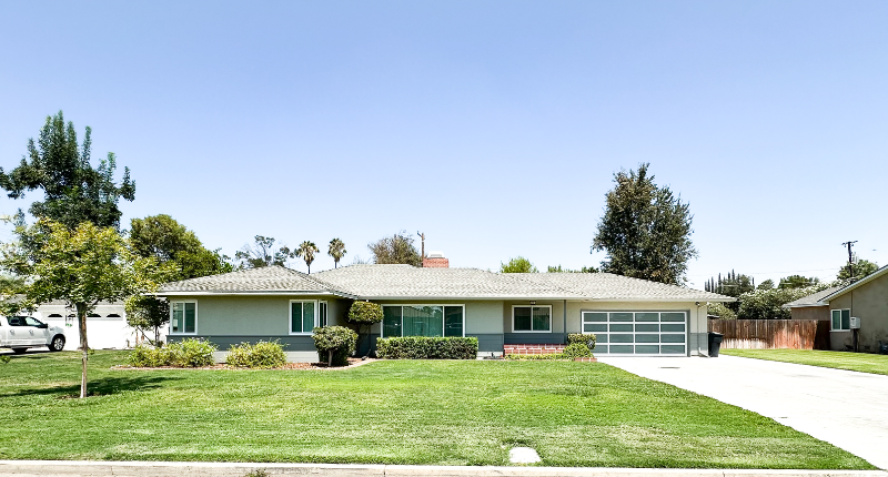 136 W Colonial Dr - Photo 2 of 15