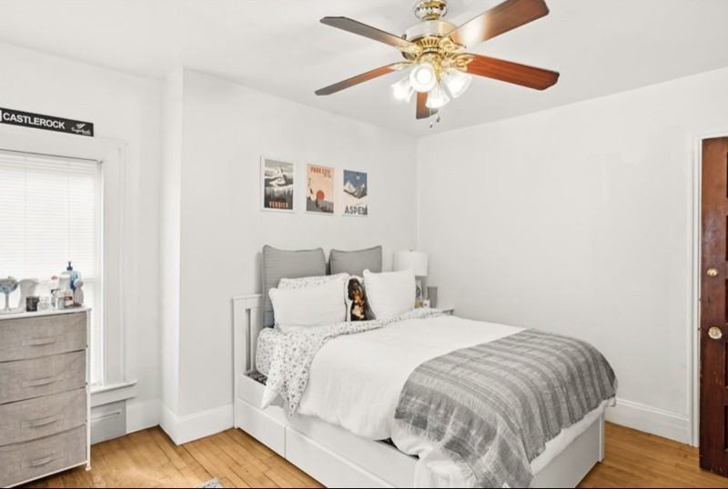 1136 N Pleasant St #B - Photo 2 of 8