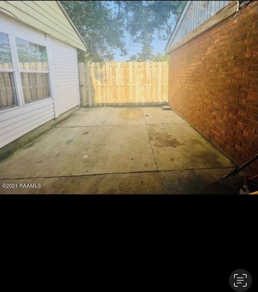 904 Pike Ave #904 - Photo 2 of 9