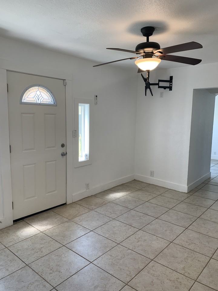 3116 40th St #NA - Photo 3 of 25