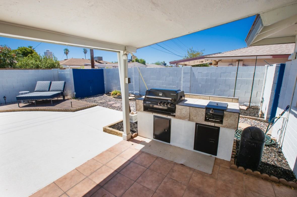 2539 E Geneva Dr #NA - Photo 2 of 20