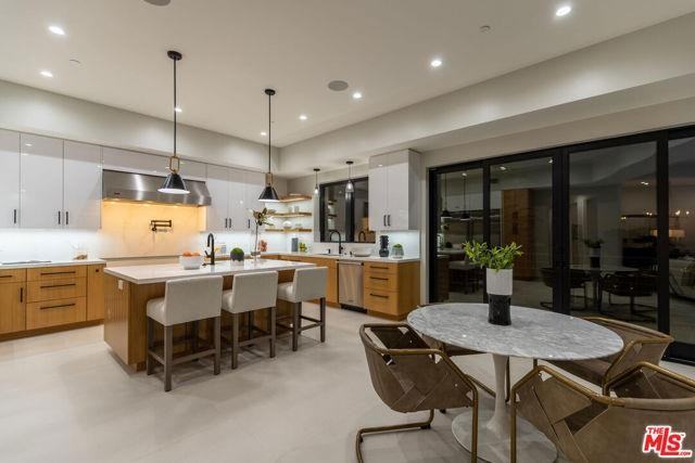 286 Quadro Vecchio Dr - Photo 2 of 8