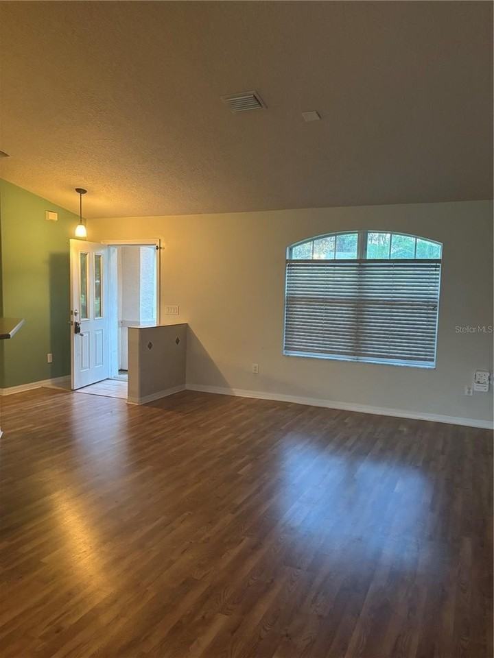 21 Eastgate Ln - Photo 7 of 12