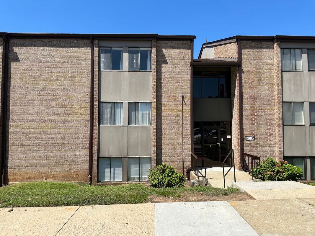 19016 Mills Choice Rd ##5 - Photo 3 of 26